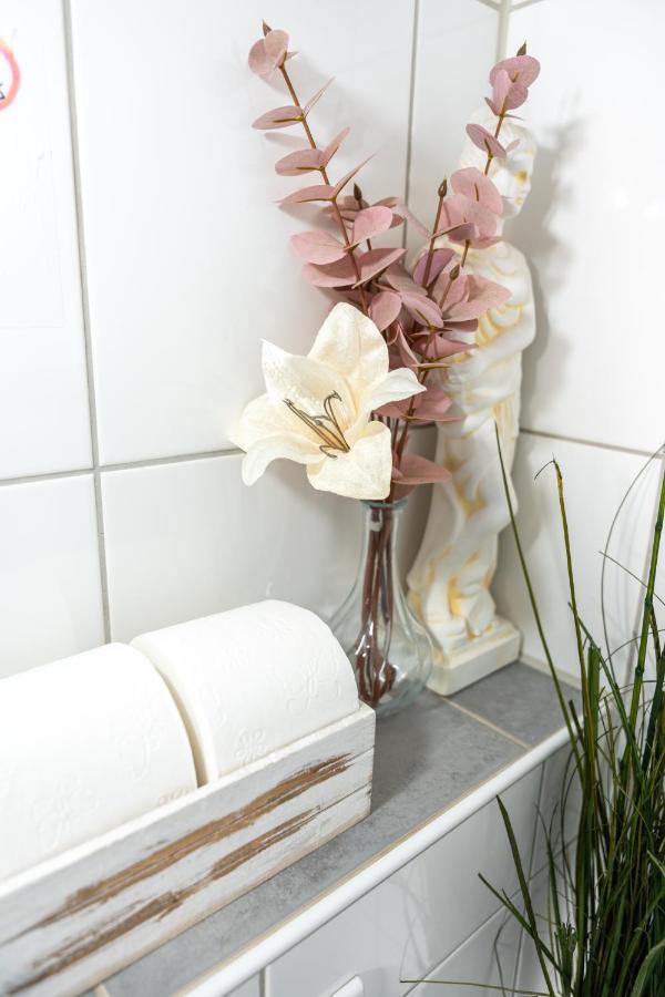 #2 Grosses Zimmer Mit Pool Und Garten Memmingen Luaran gambar
