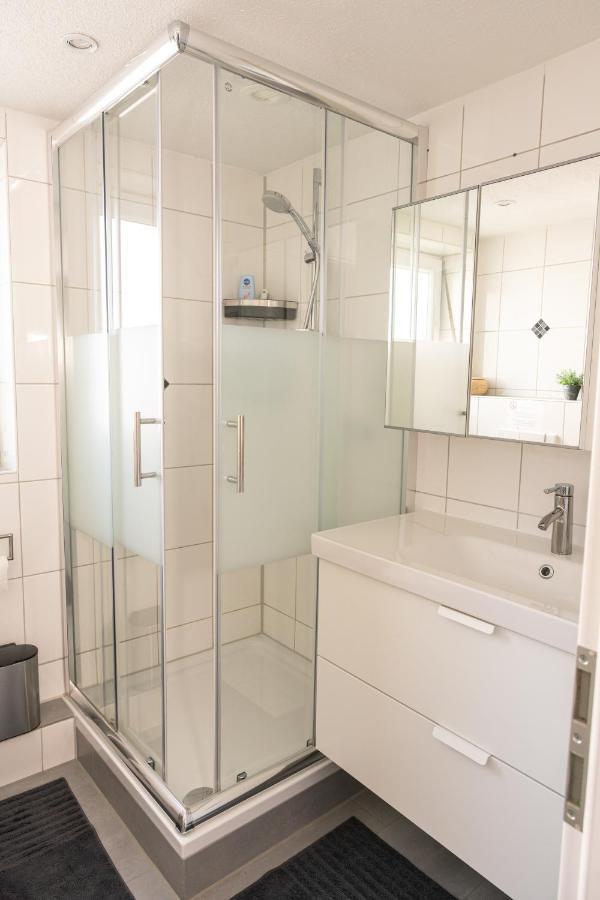 #2 Grosses Zimmer Mit Pool Und Garten Memmingen Luaran gambar